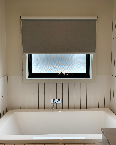 bathroom roller 400x500